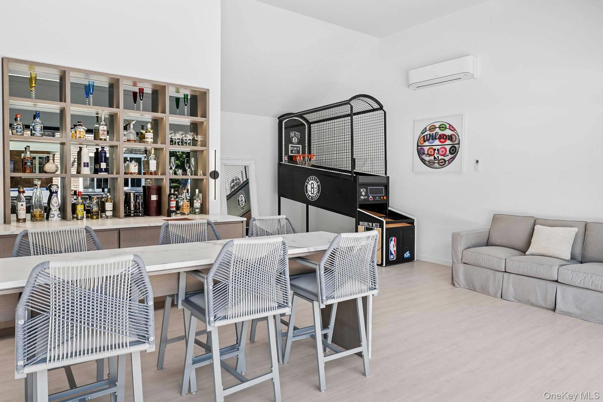 55 Whooping Hollow Road, East Hampton, NY 11937