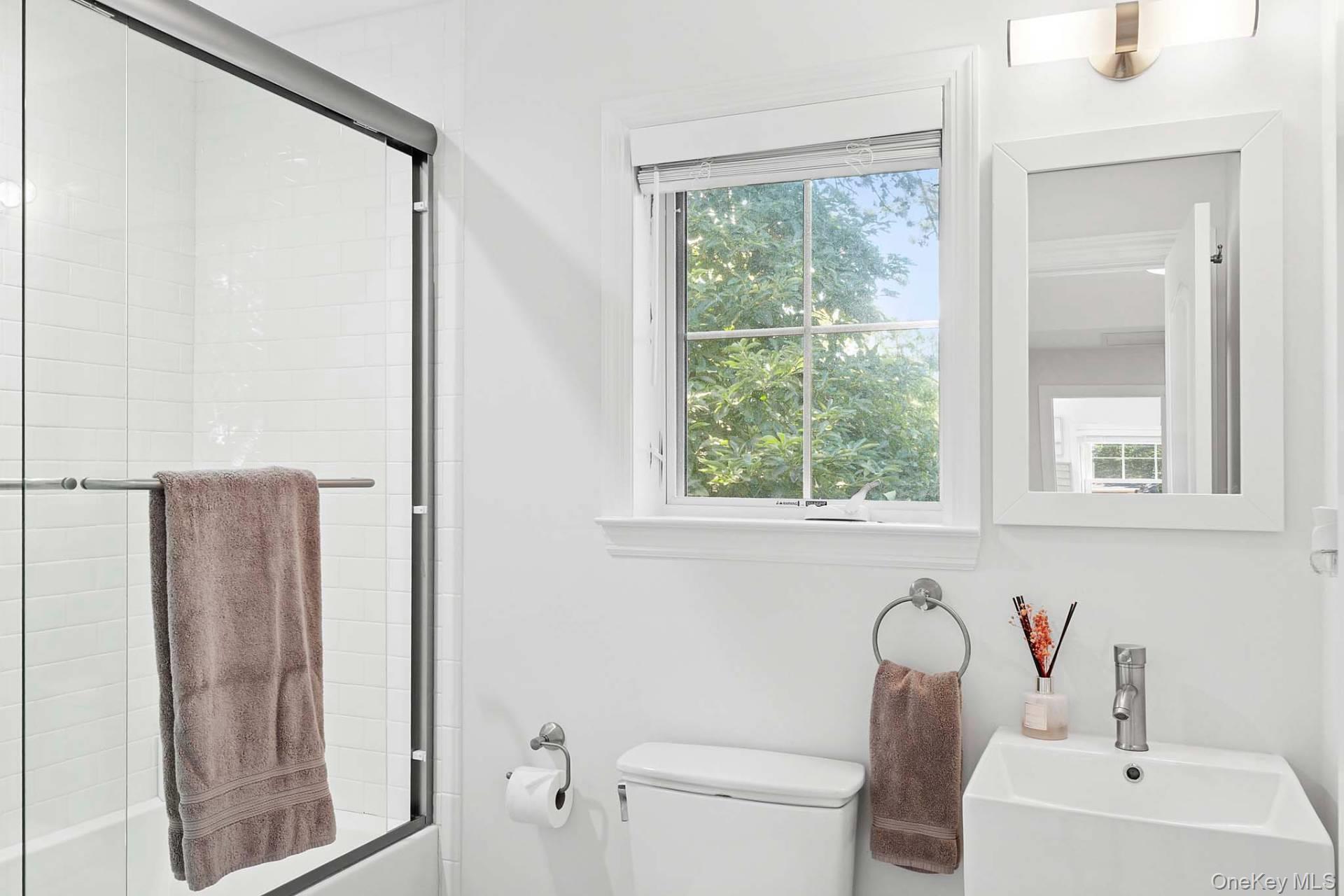 55 Whooping Hollow Road, East Hampton, NY 11937