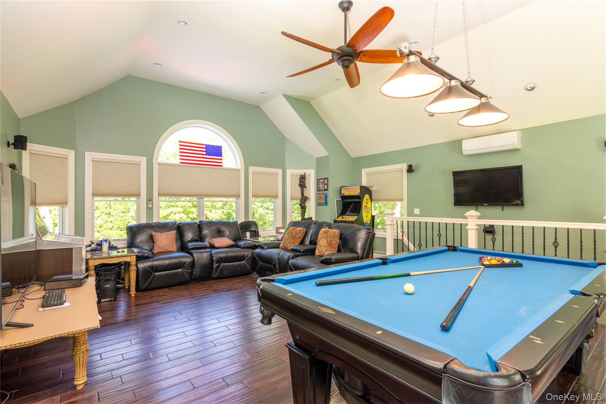 396 Eastport Manor Road, Manorville, NY 11949