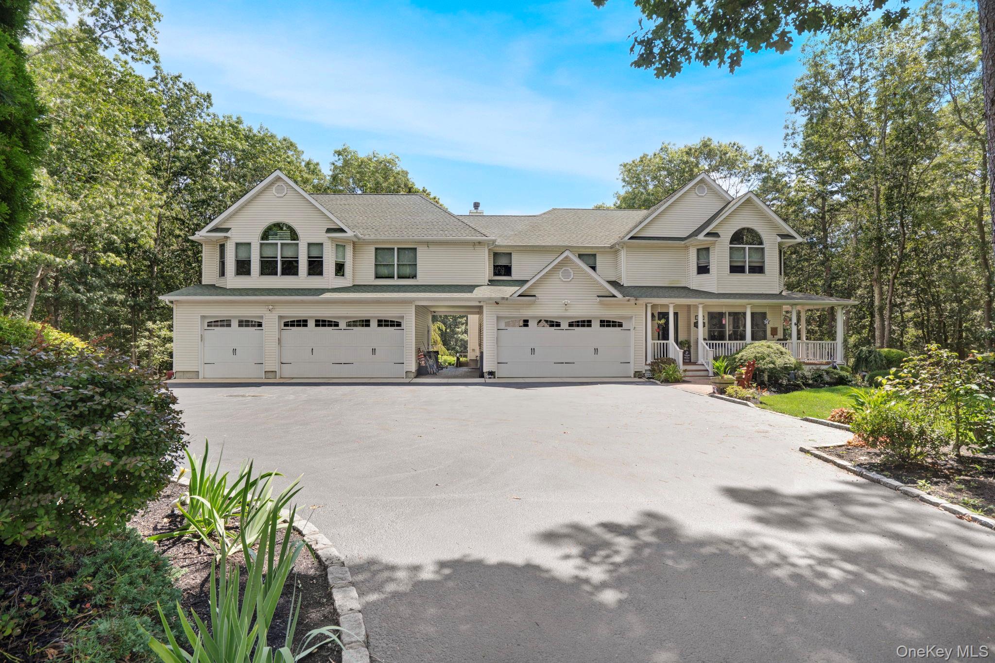 396 Eastport Manor Road, Manorville, NY 11949