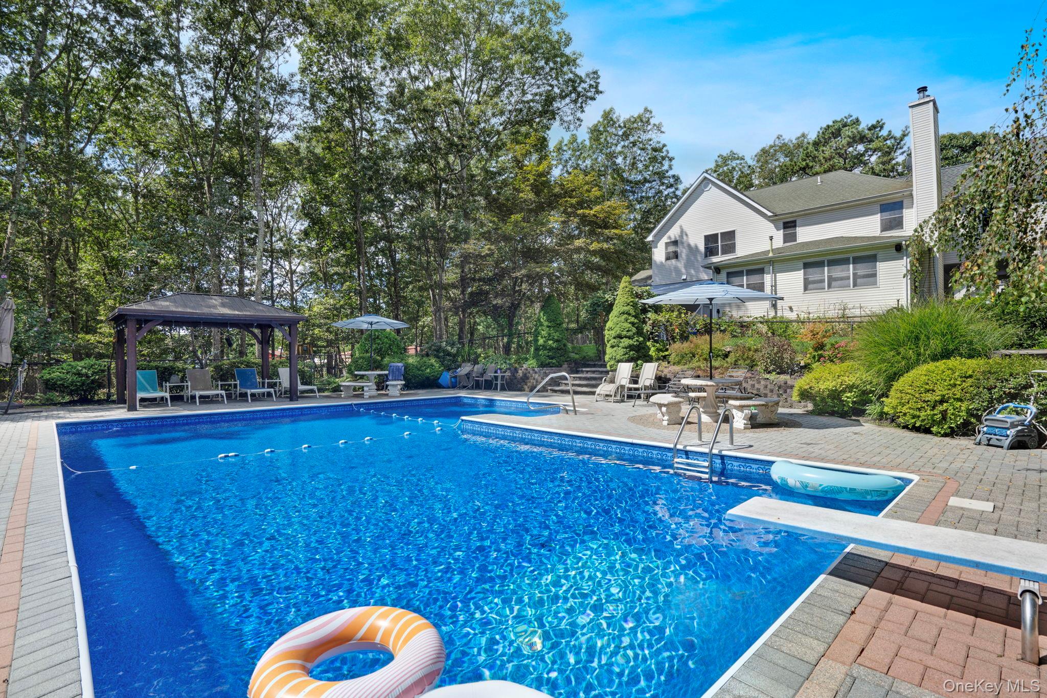 396 Eastport Manor Road, Manorville, NY 11949