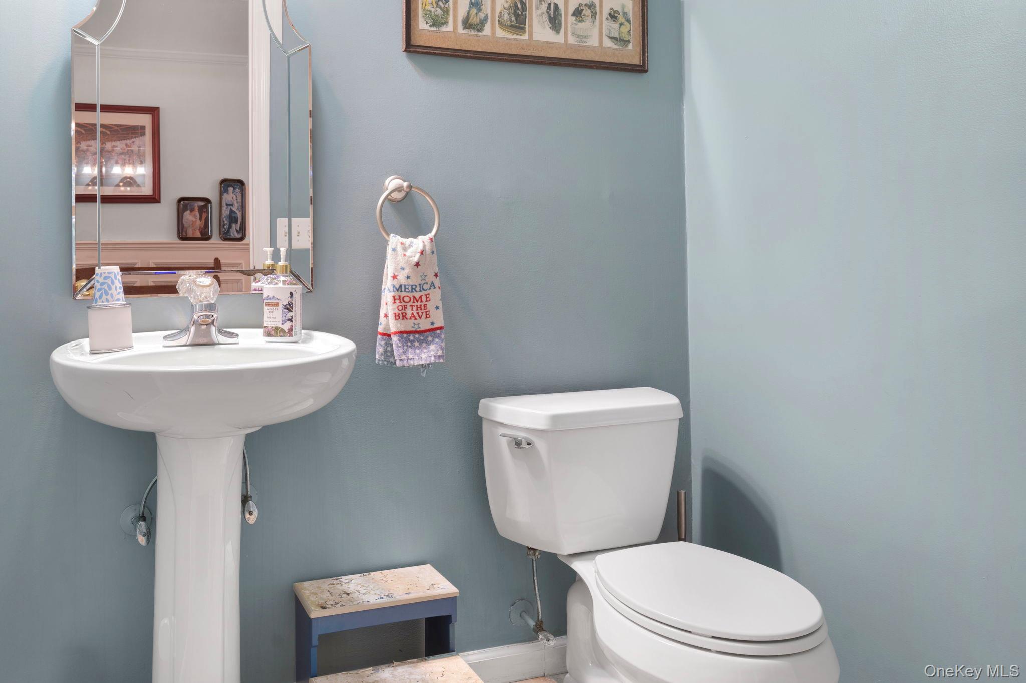 396 Eastport Manor Road, Manorville, NY 11949