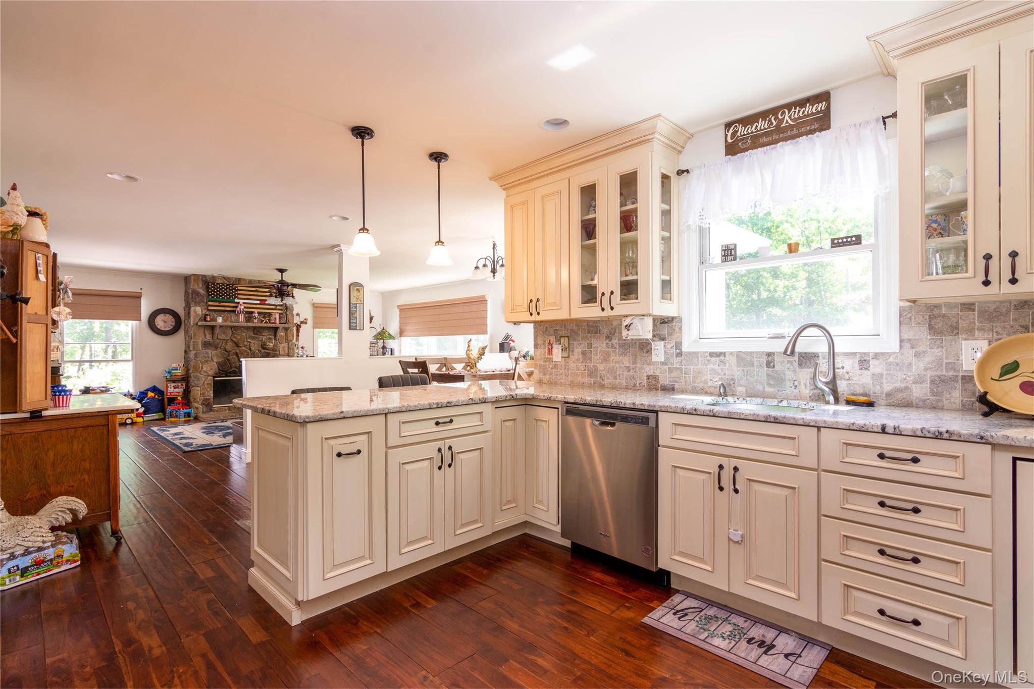 396 Eastport Manor Road, Manorville, NY 11949