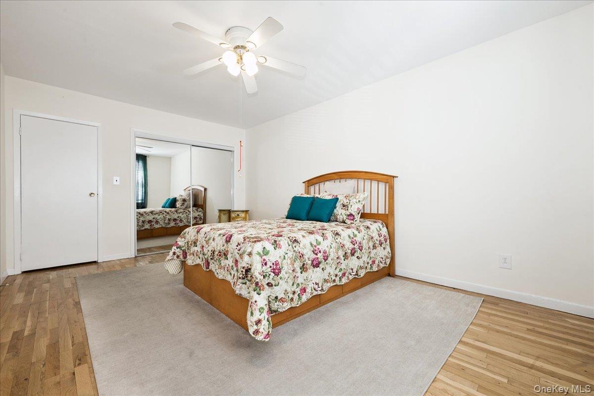 2 Fowler Avenue # 206, Lynbrook, NY 11563