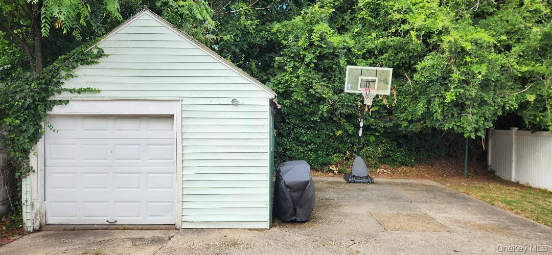 26 Parkside Road, West Hempstead, NY 11552