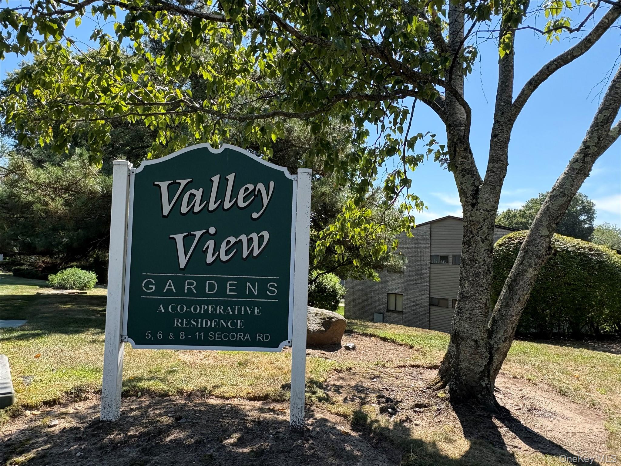 8 Secora Road # J-16, Monsey, NY 10952