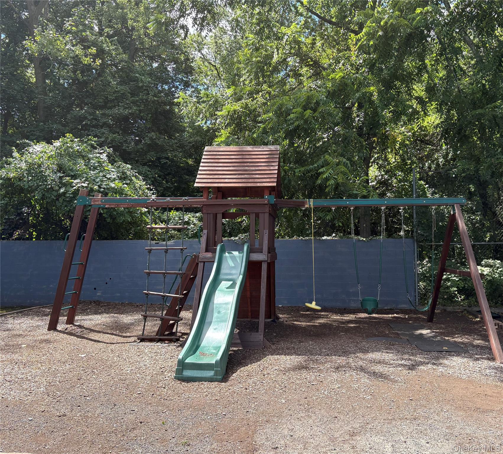 8 Secora Road # J-16, Monsey, NY 10952