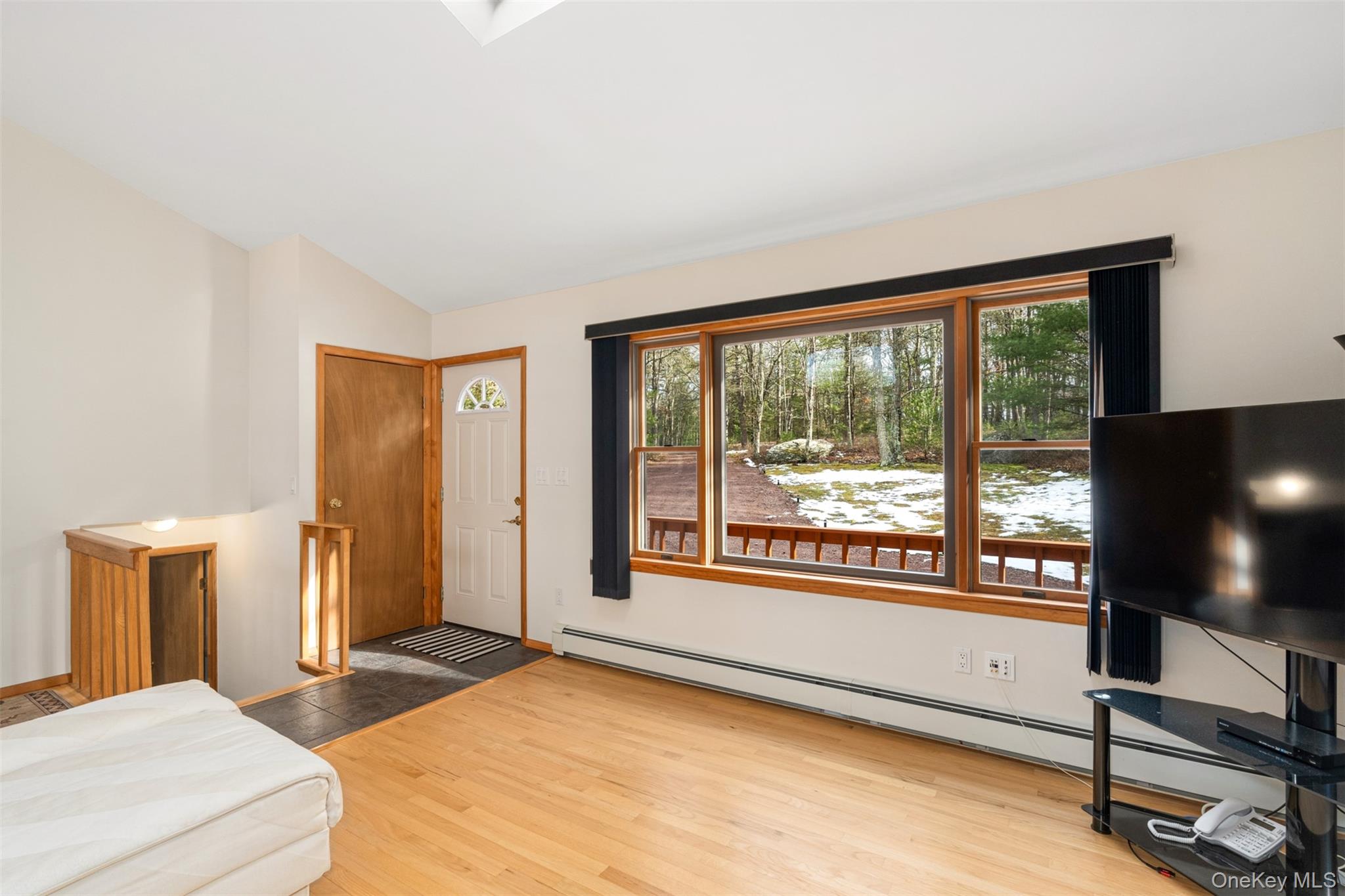 128 Split Rock Drive, Barryville, NY 12719