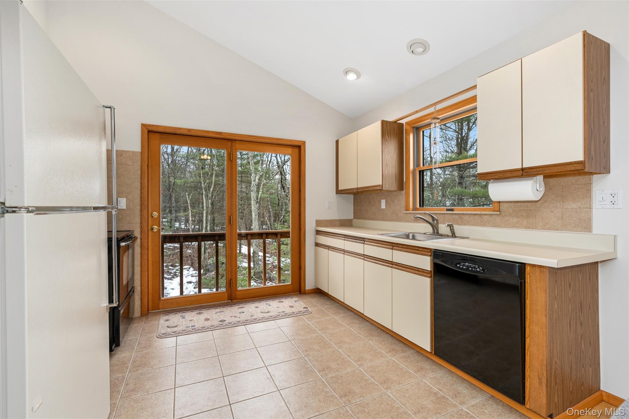 128 Split Rock Drive, Barryville, NY 12719