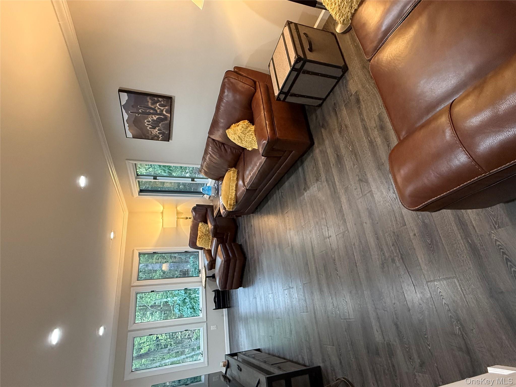 64 HOLLOW ROAD Hollow, Stony Brook, NY 11790