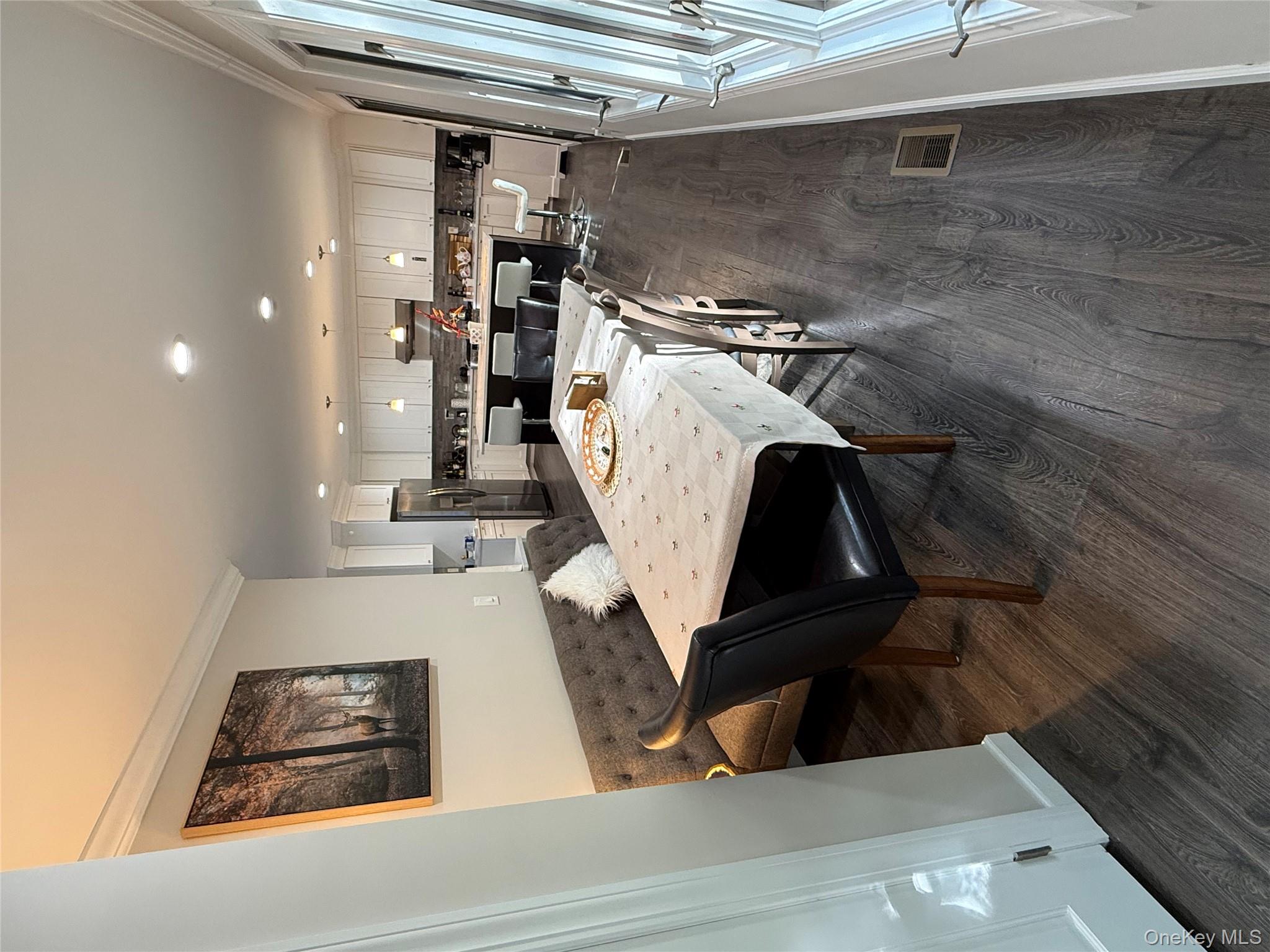 64 HOLLOW ROAD Hollow, Stony Brook, NY 11790