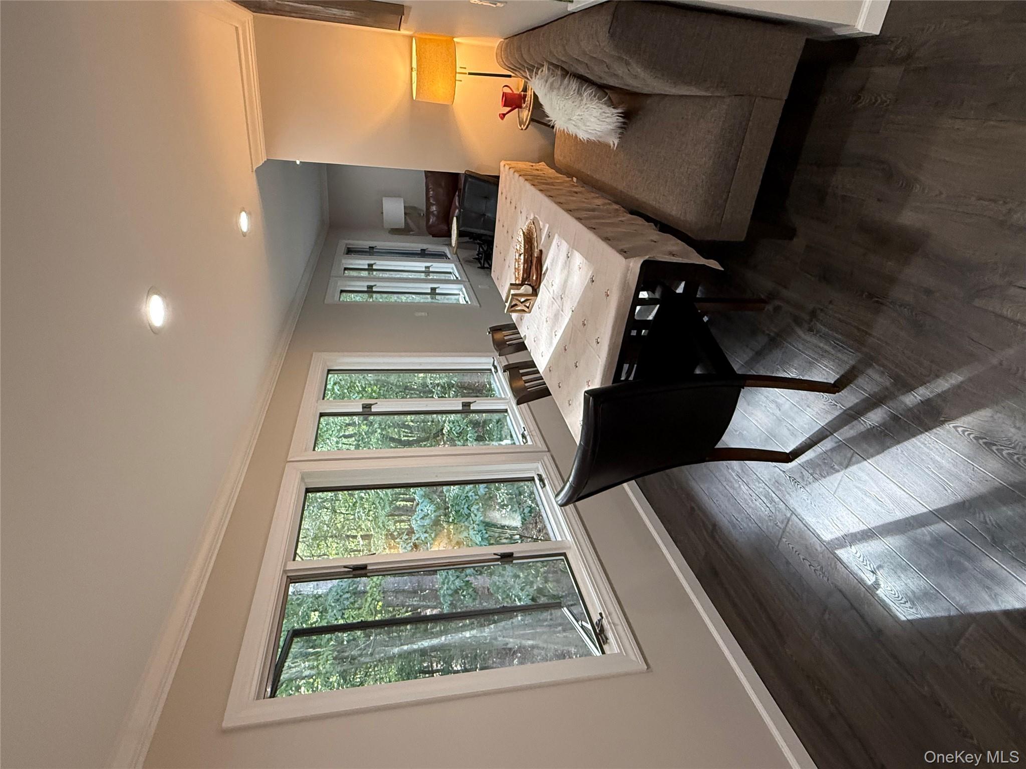 64 HOLLOW ROAD Hollow, Stony Brook, NY 11790