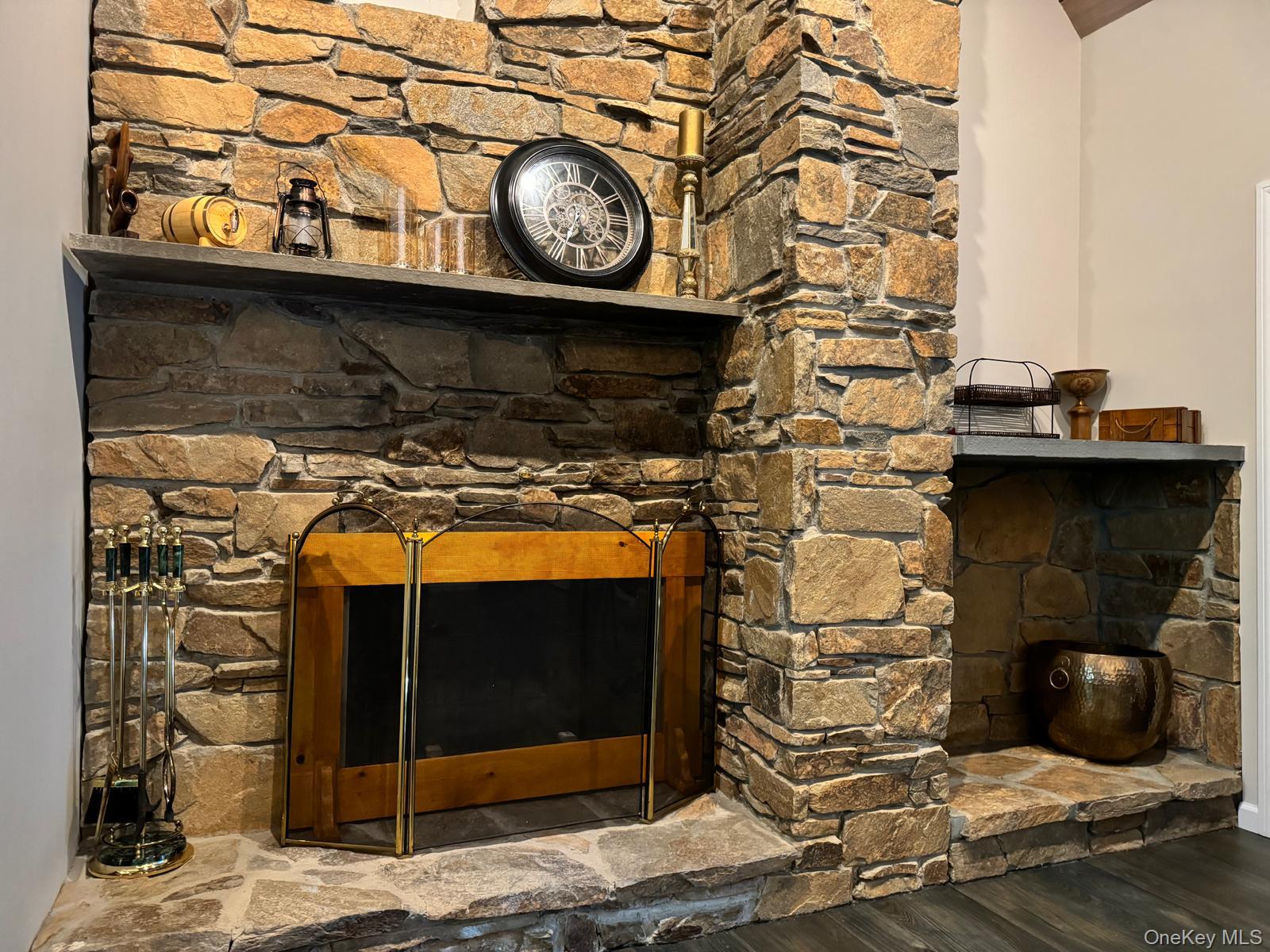 64 HOLLOW ROAD Hollow # 64, Stony Brook, NY 11790