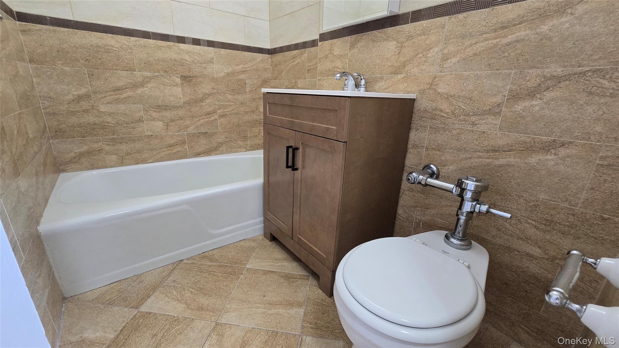 175-20 Wexford Terrace # 3S, Jamaica Estates, NY 11432