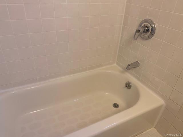 264-65 Langston Avenue # GV133E10-2, Glen Oaks, NY 11004