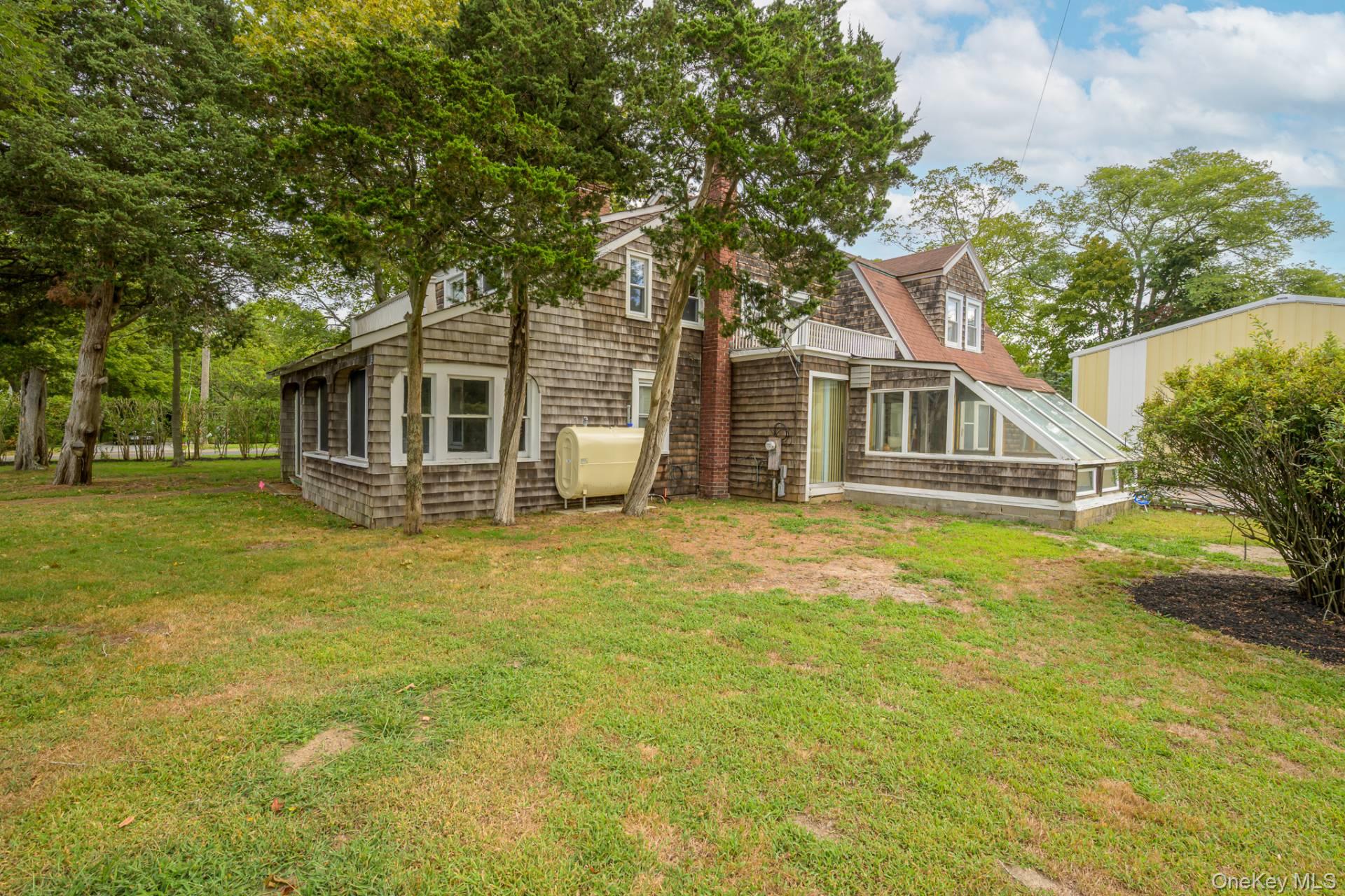 53 Foster Avenue, Hampton Bays, NY 11946