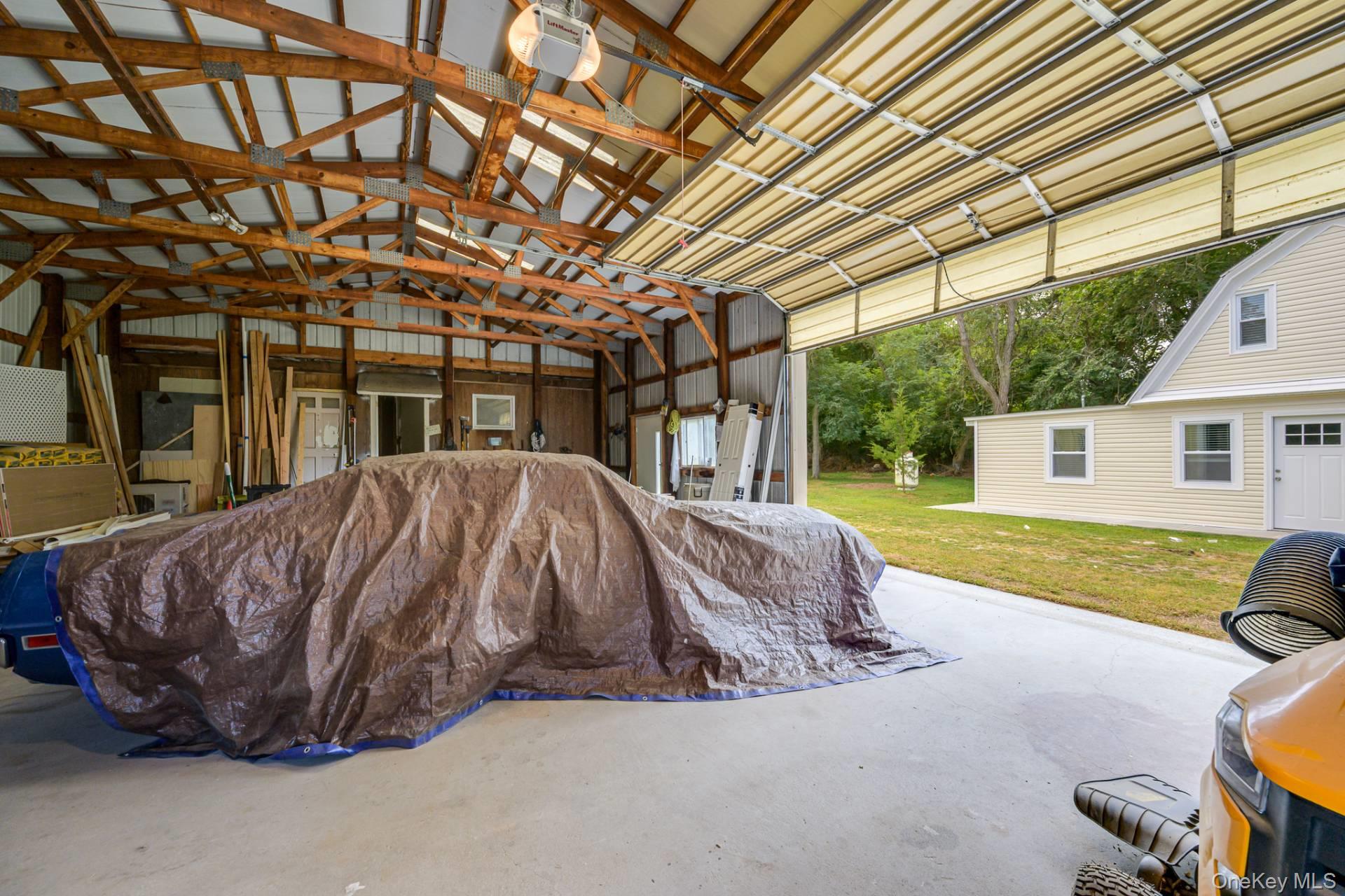 53 Foster Avenue, Hampton Bays, NY 11946