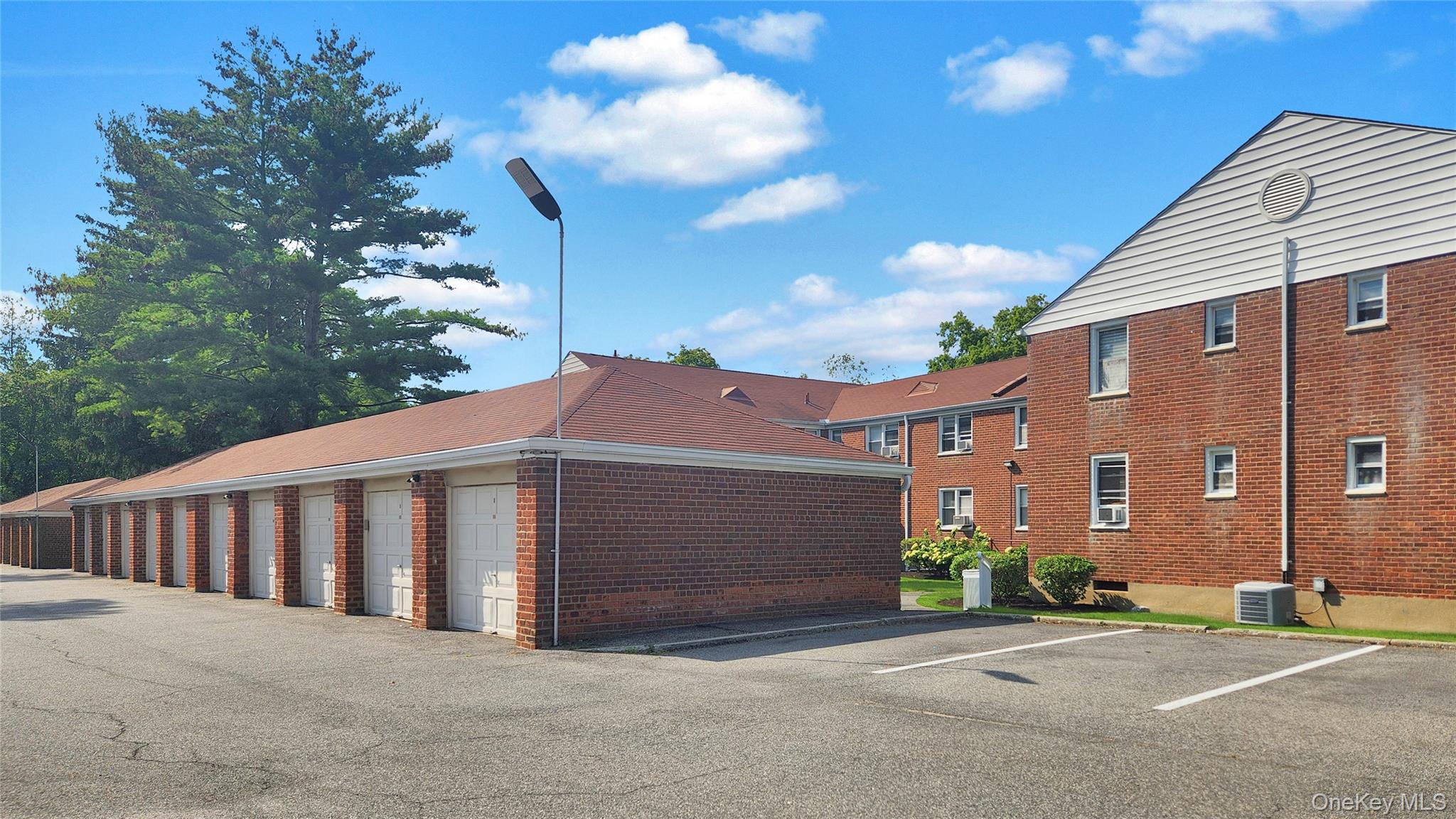 5 Bryant Crescent # 2F, White Plains, NY 10605