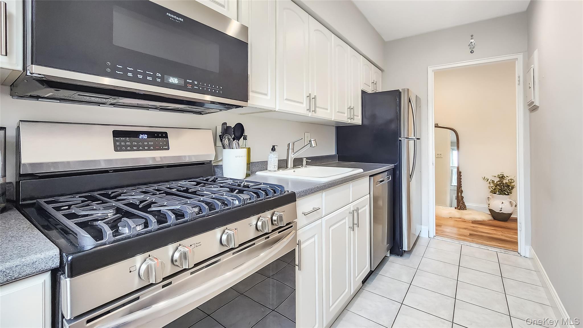 5 Bryant Crescent # 2F, White Plains, NY 10605