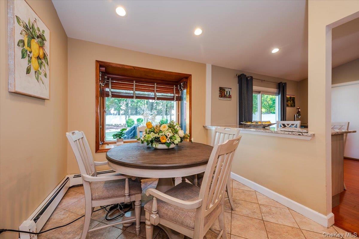 10 Pashen Place, Dix Hills, NY 11746