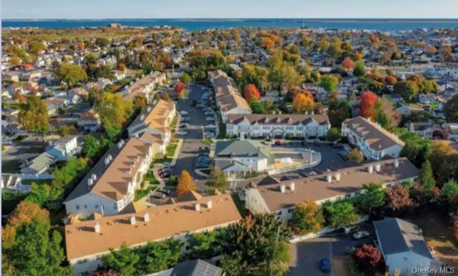 705 Narragansett Villas Drive, Lindenhurst, NY 11757