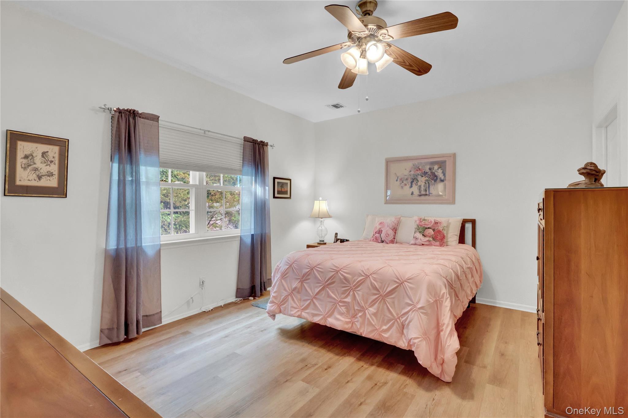 705 Narragansett Villas Drive, Lindenhurst, NY 11757