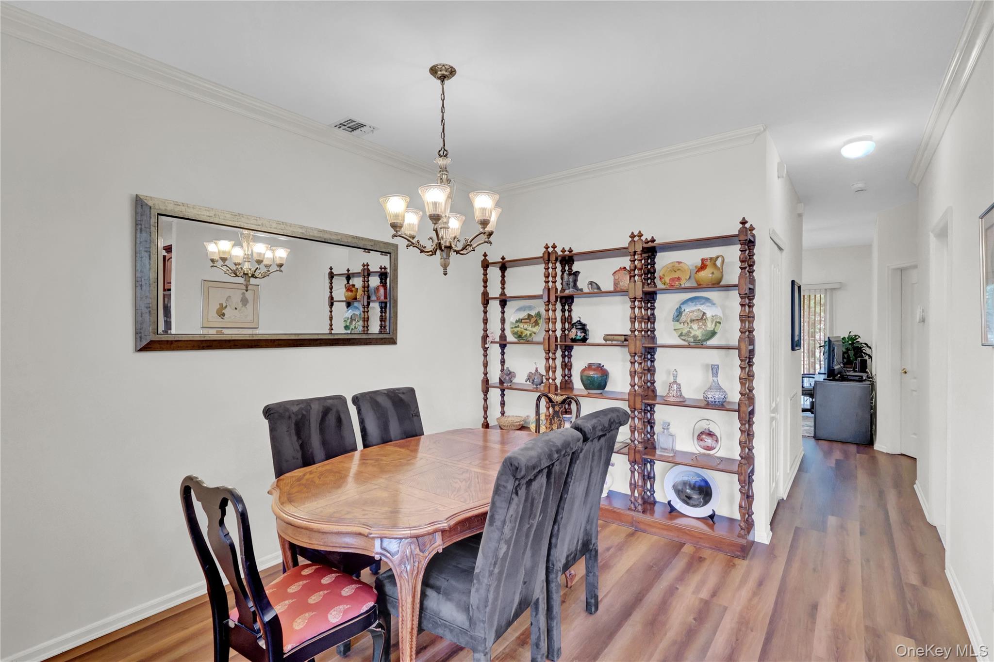 705 Narragansett Villas Drive, Lindenhurst, NY 11757