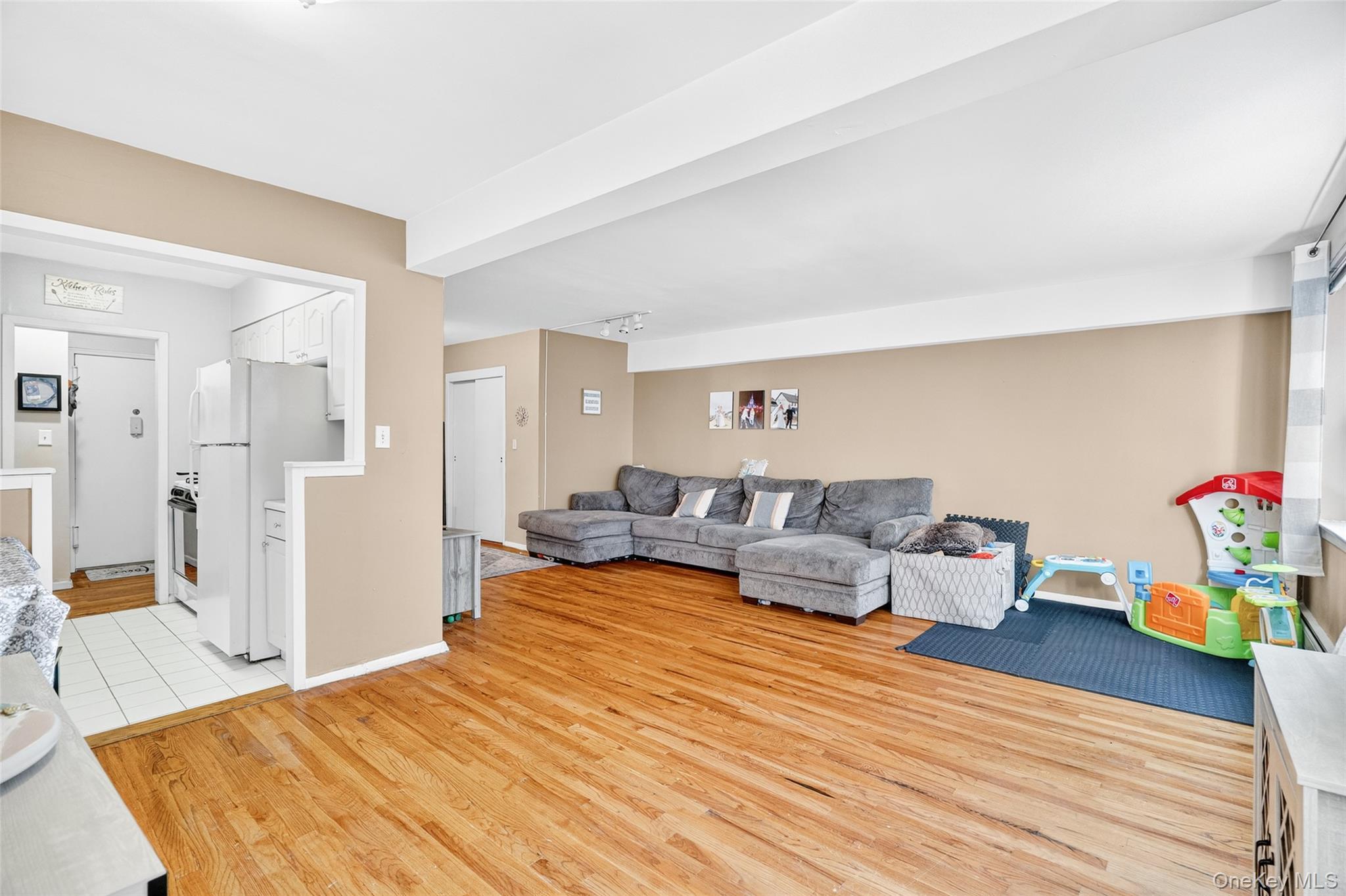 120 E Hartsdale Avenue # 3M, Hartsdale, NY 10530