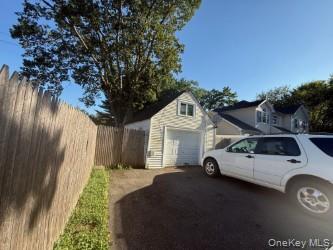 184 Caleb's Path, Brentwood, NY 11717