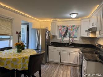 184 Caleb's Path, Brentwood, NY 11717