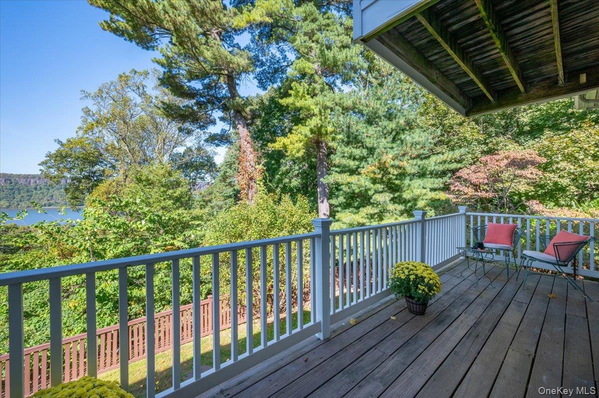 1 Riverpointe Road, Hastings-on-Hudson, NY 10706