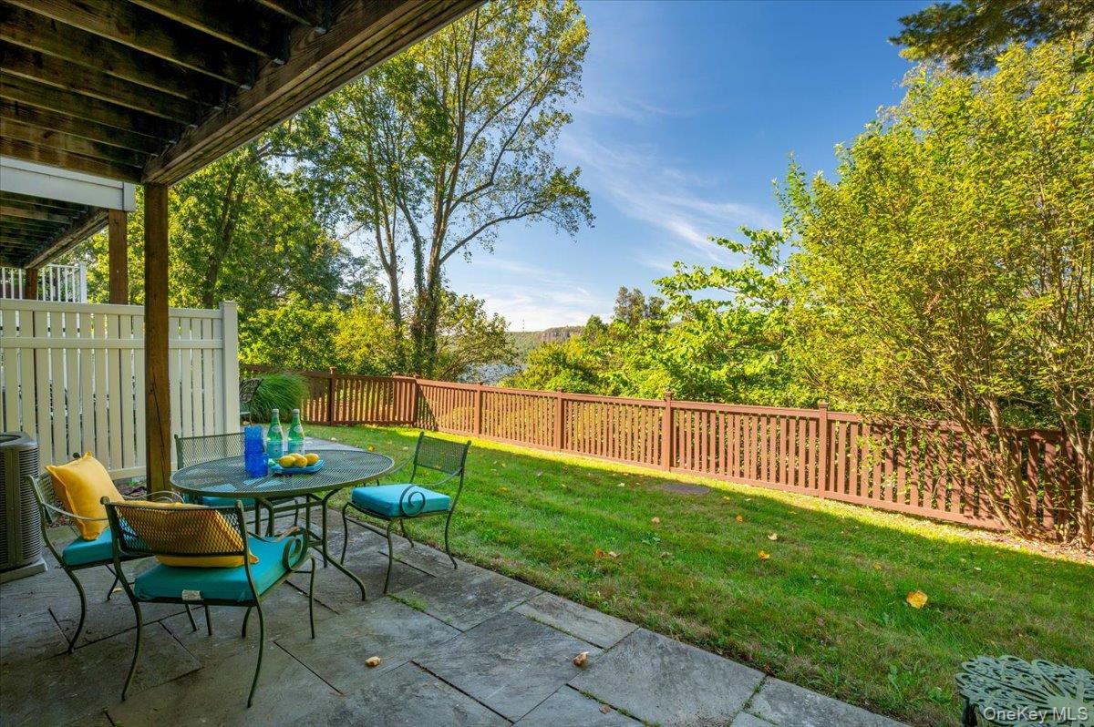 1 Riverpointe Road, Hastings-on-Hudson, NY 10706