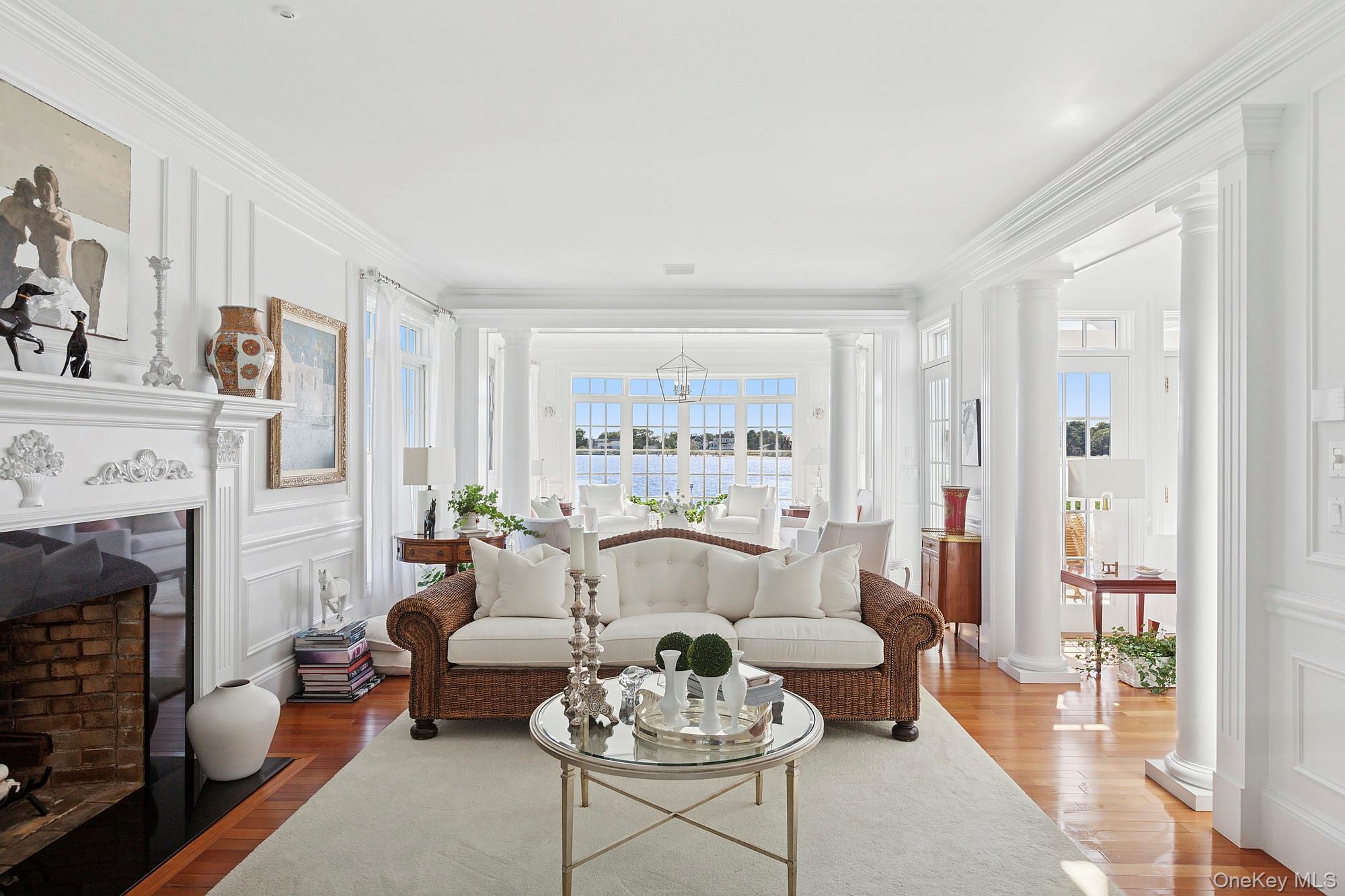 19 Canal Way, Hampton Bays, NY 11946