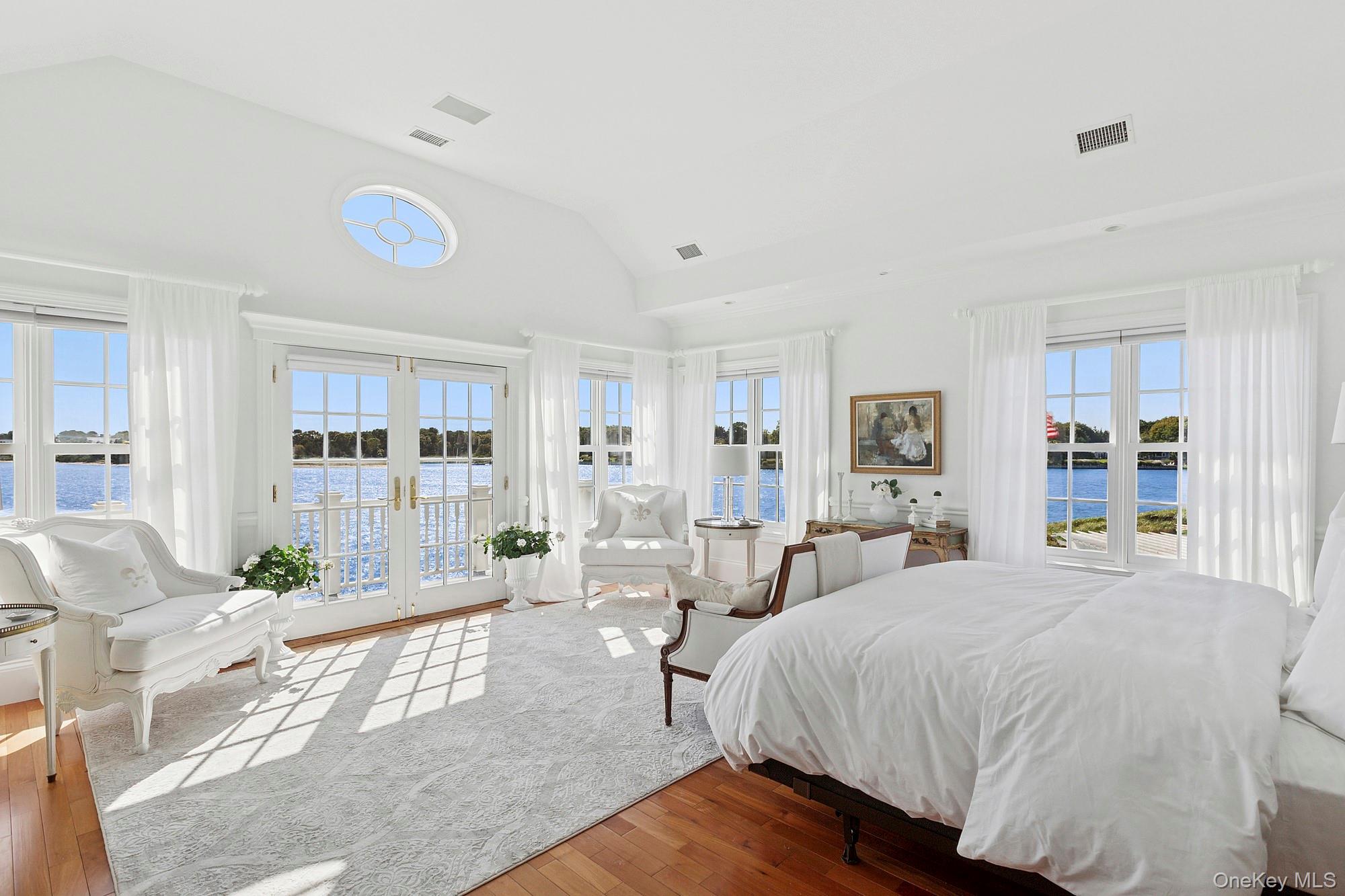 19 Canal Way, Hampton Bays, NY 11946