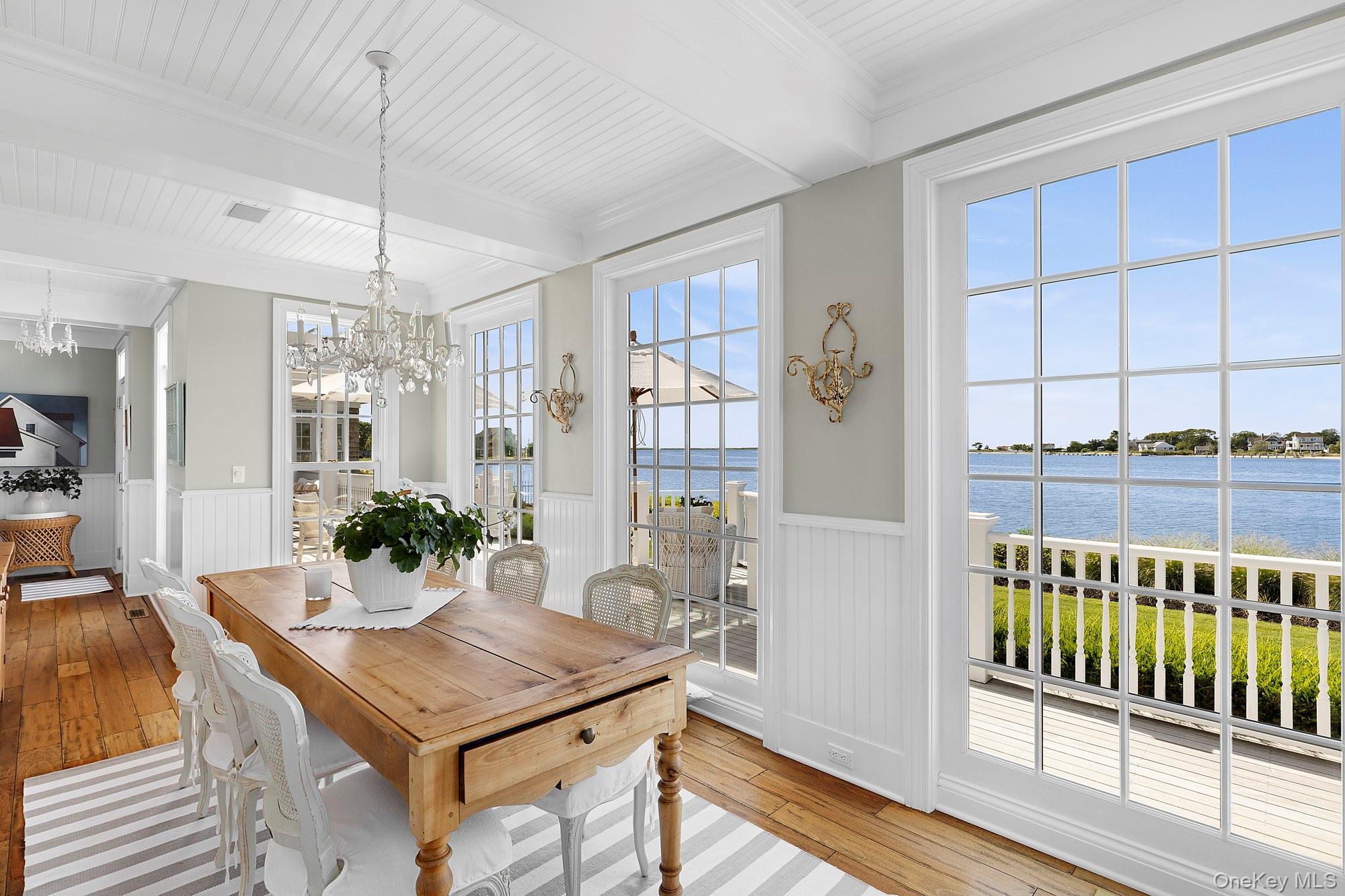 19 Canal Way, Hampton Bays, NY 11946