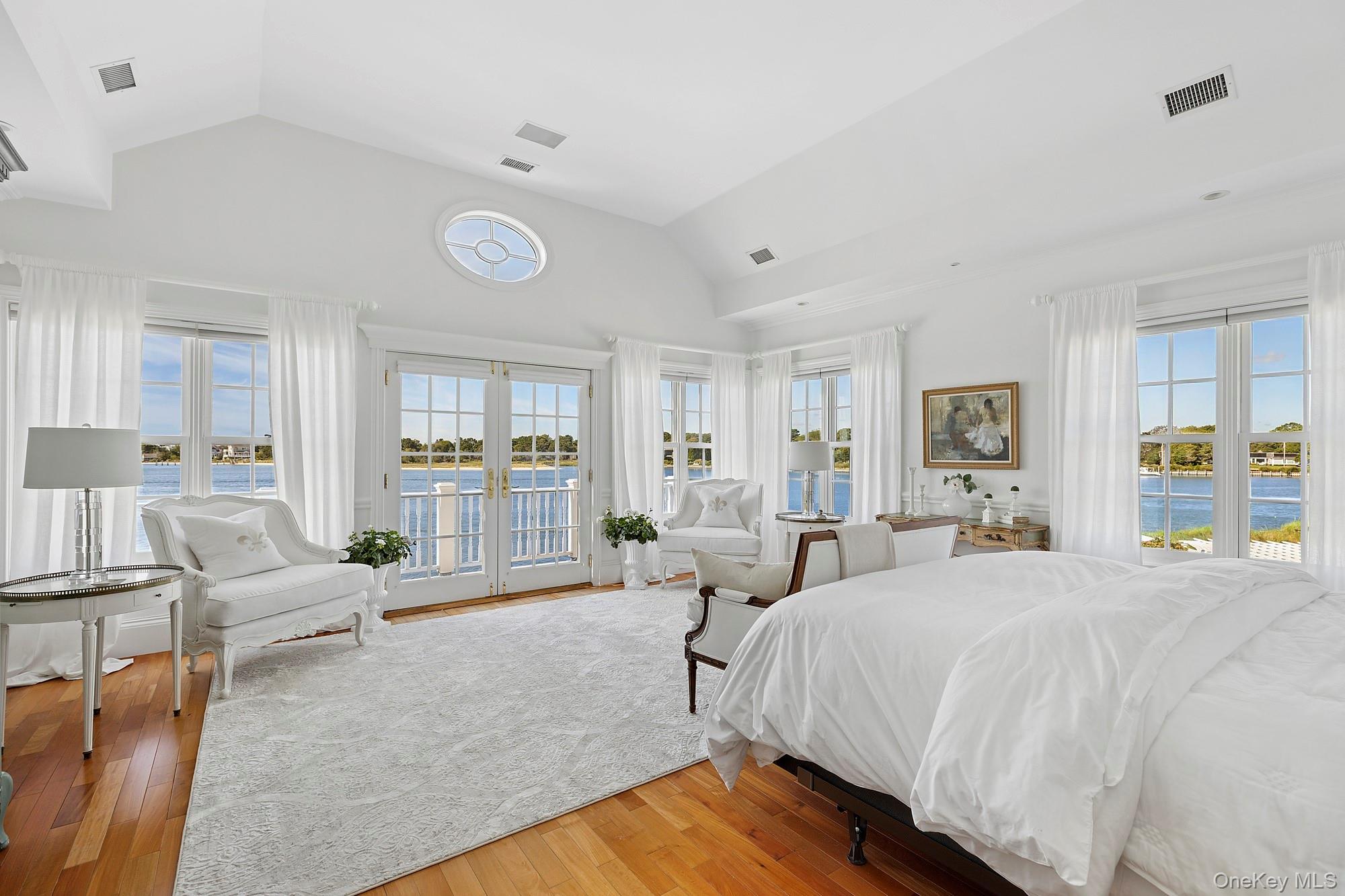 19 Canal Way, Hampton Bays, NY 11946