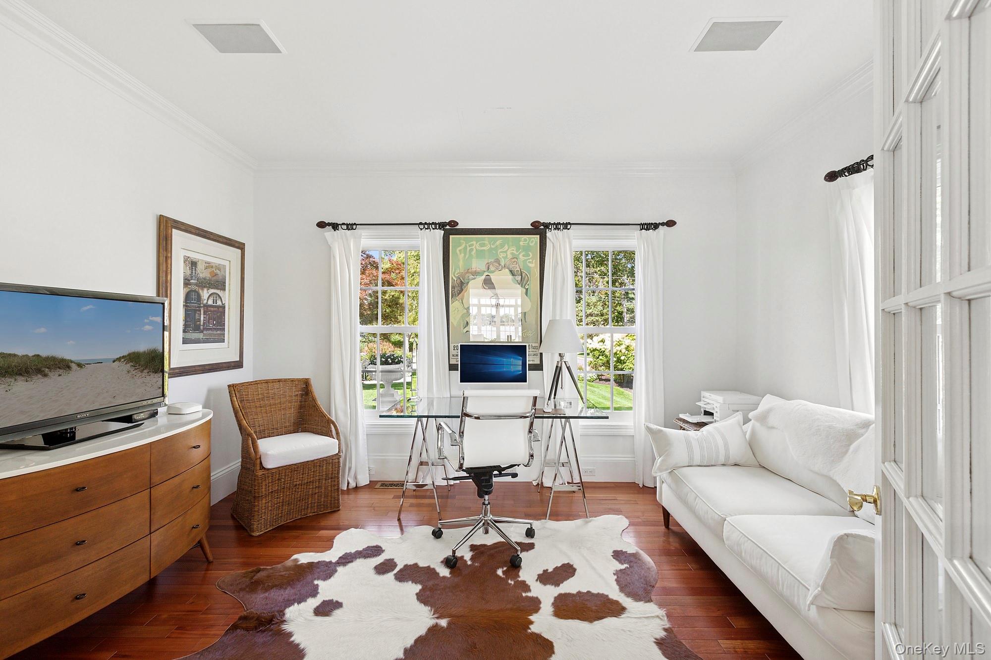 19 Canal Way, Hampton Bays, NY 11946