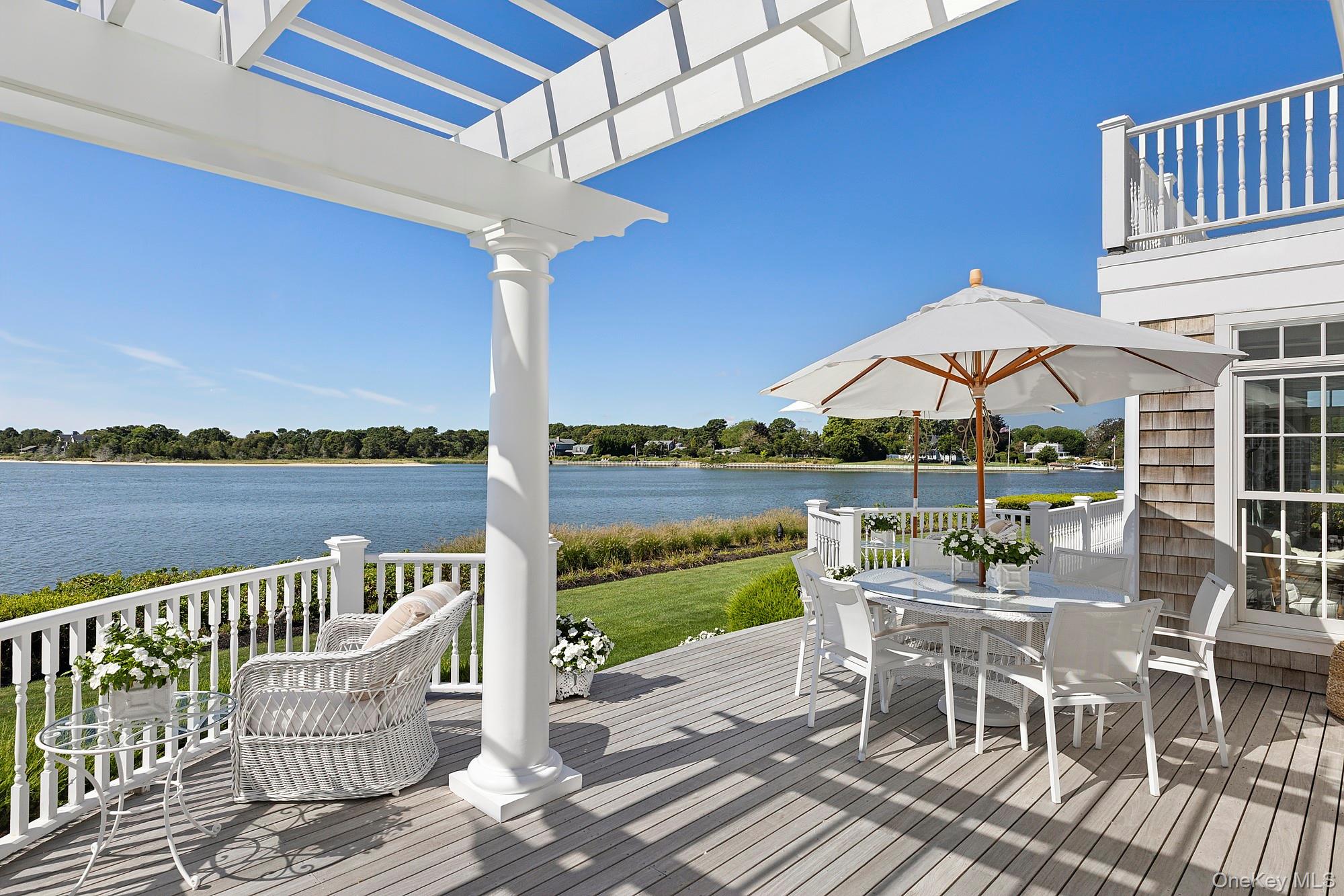 19 Canal Way, Hampton Bays, NY 11946