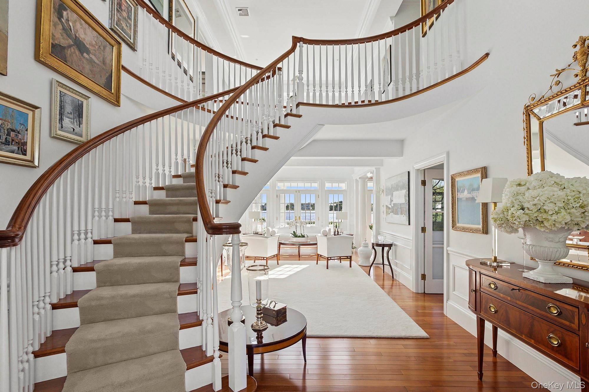 19 Canal Way, Hampton Bays, NY 11946