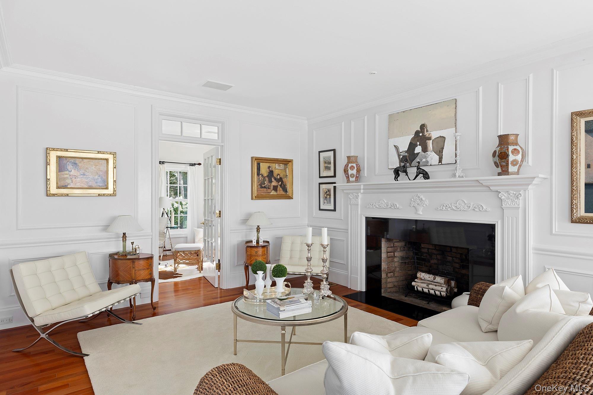 19 Canal Way, Hampton Bays, NY 11946