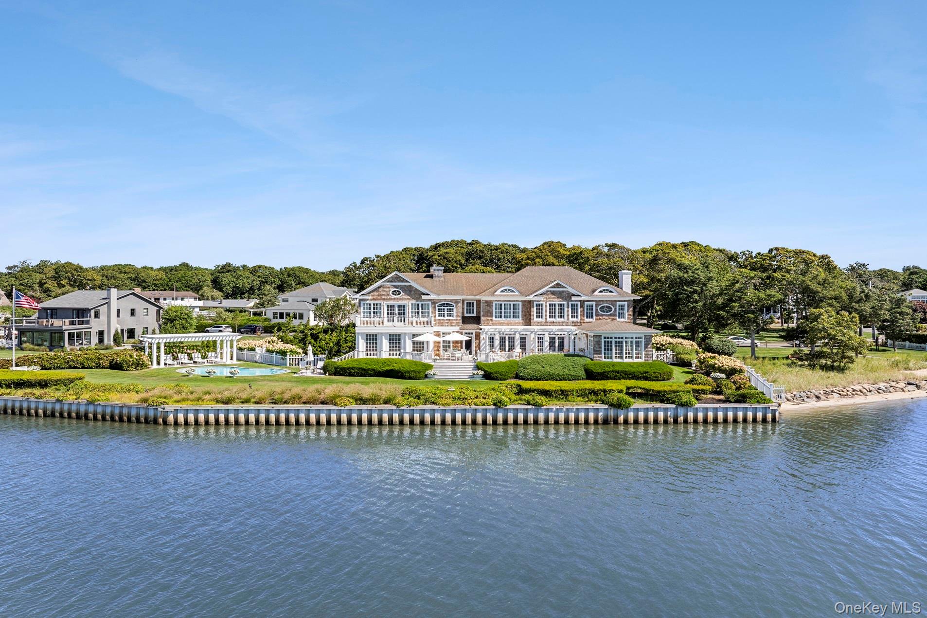 19 Canal Way, Hampton Bays, NY 11946