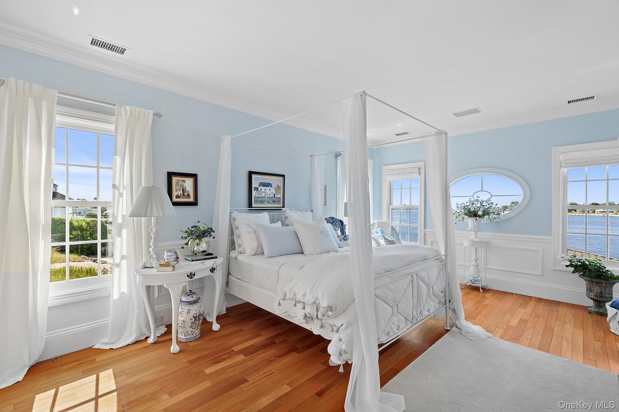 19 Canal Way, Hampton Bays, NY 11946