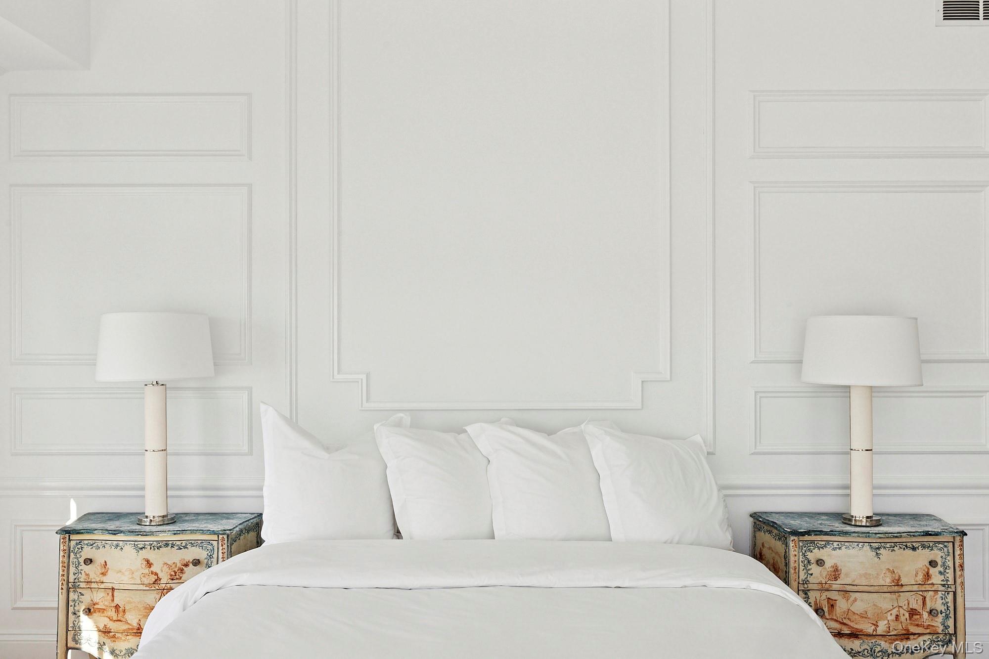 19 Canal Way, Hampton Bays, NY 11946