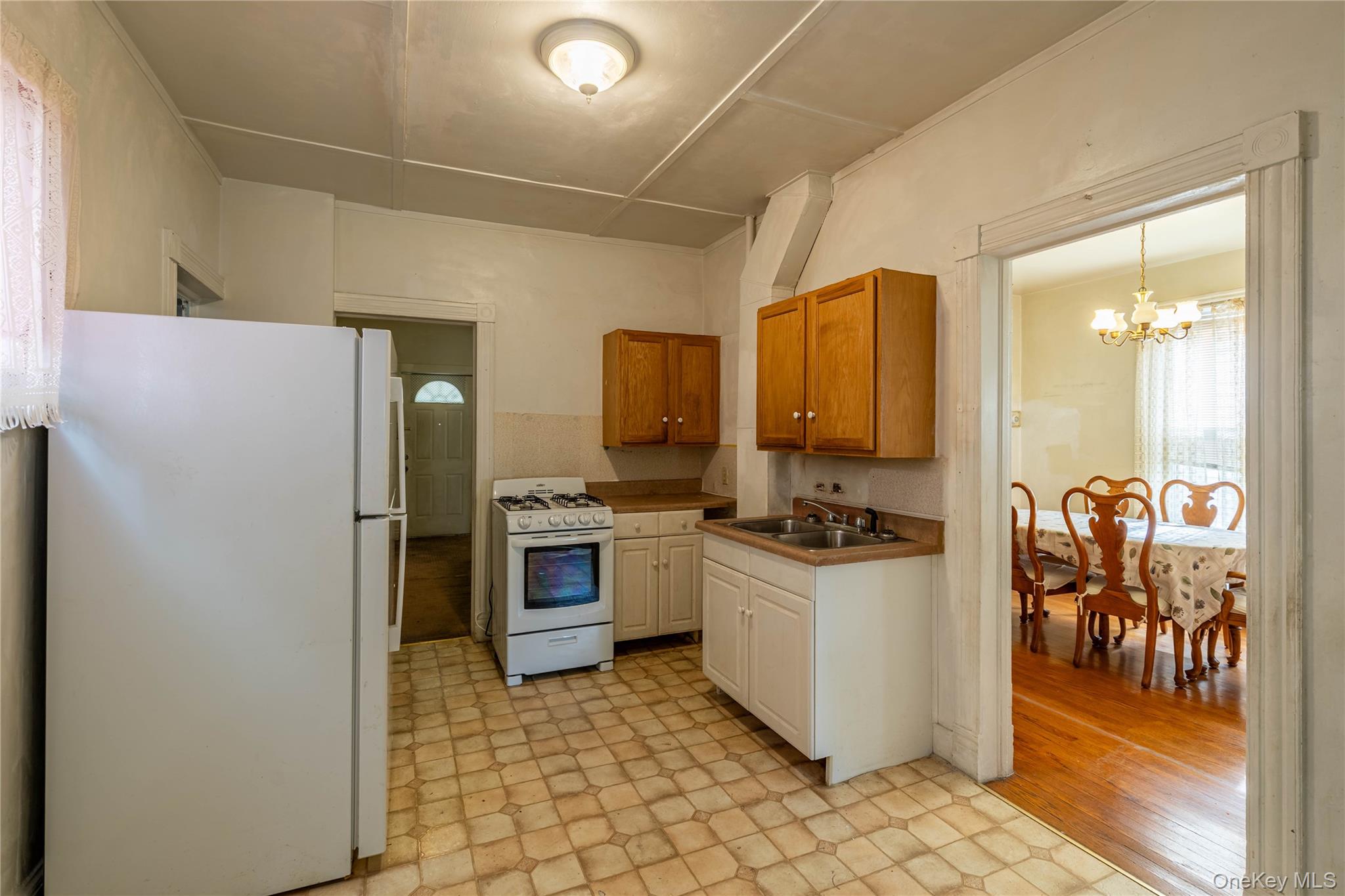 20 Benton Avenue, Middletown, NY 10940