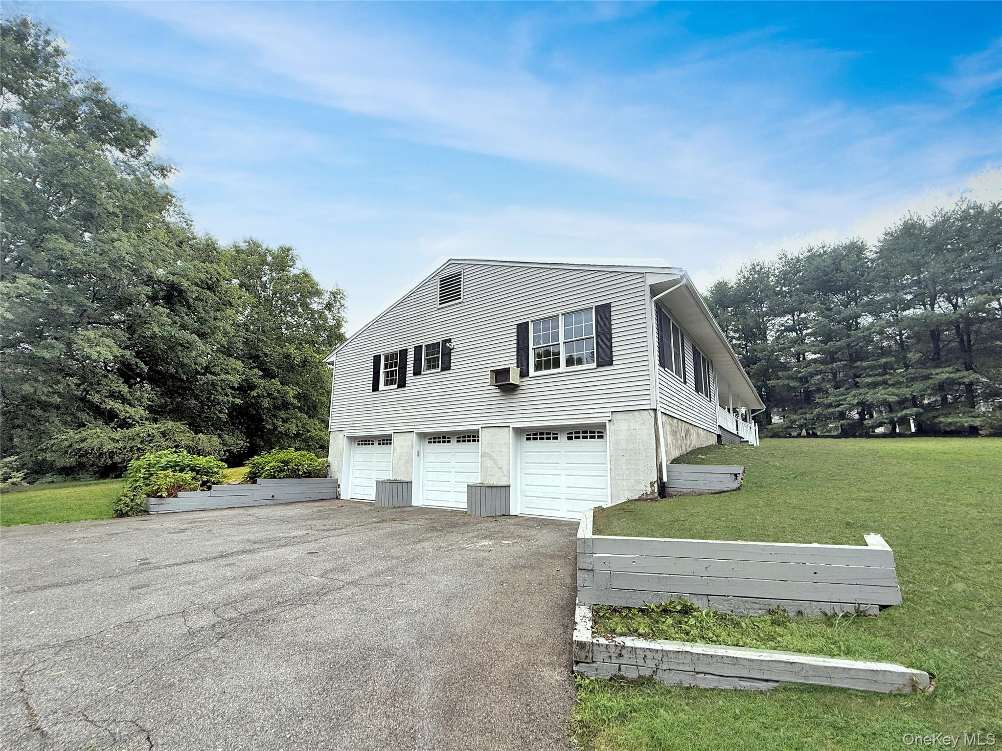 325 Jackson Avenue, New Windsor, NY 12553