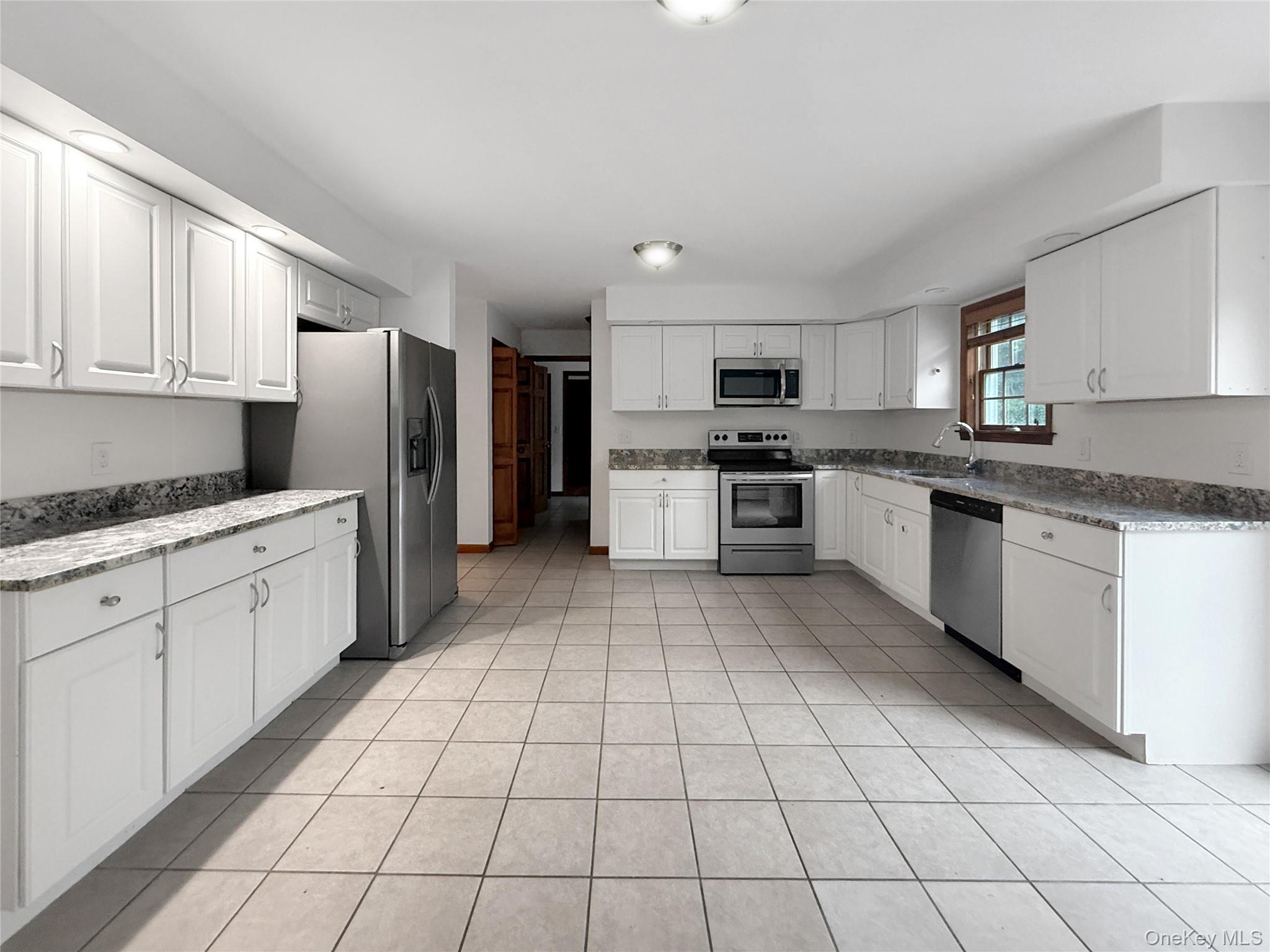 325 Jackson Avenue, New Windsor, NY 12553