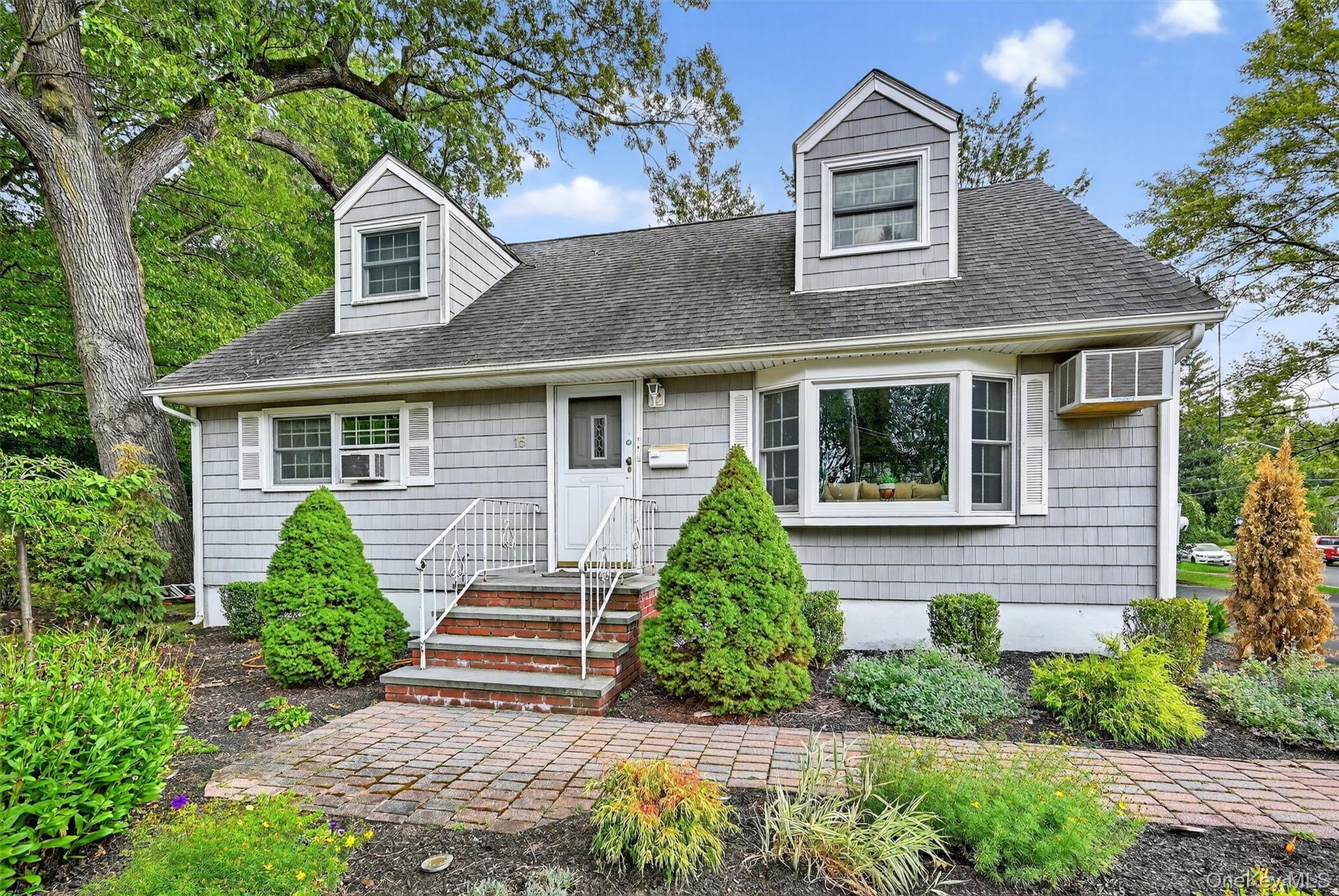 15 Bellows Lane, New City, NY 10956