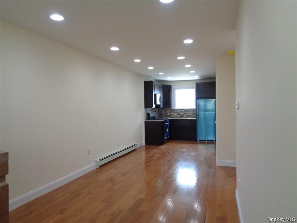 2958 Radcliff Avenue, Bronx, NY 10469