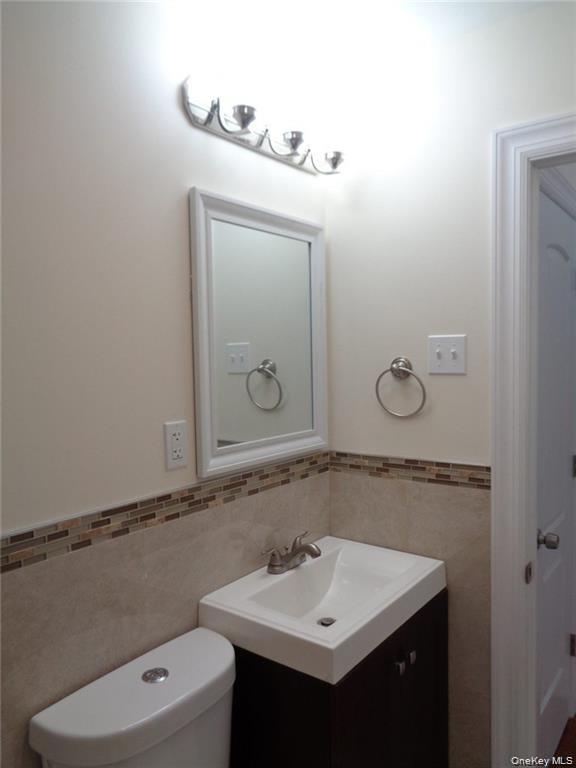 2958 Radcliff Avenue, Bronx, NY 10469