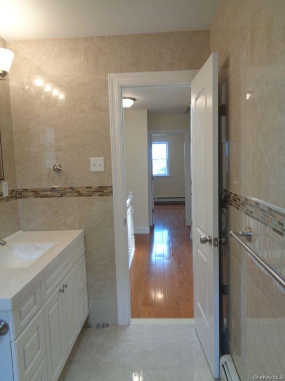 2958 Radcliff Avenue, Bronx, NY 10469